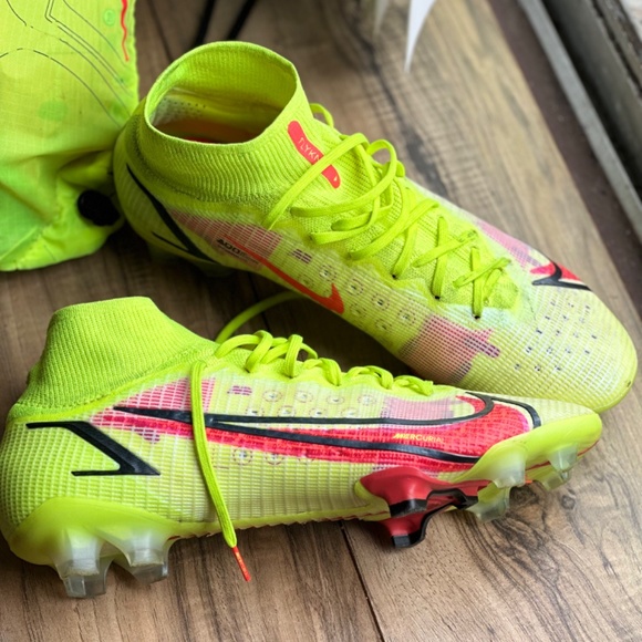 Soccer Cleats Nike - Picture 4 of 6